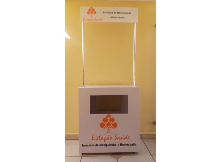 STAND BALCÃO PERSONALIZADO COM VITRINE - STAND PARA CAMPANHAS DE MARKETING